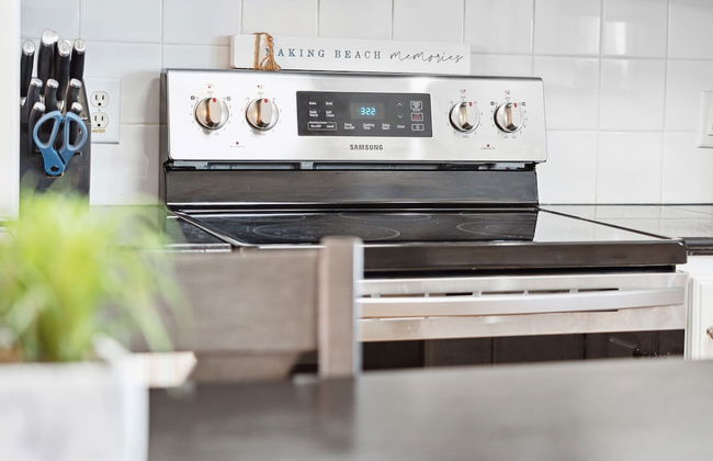 Oceanfront w Pool Panoramic Deck Views 5bdr Folly Ocean Breeze by Avantstay - Foto 18