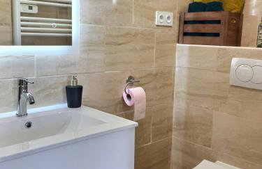 Bleu Lavande 1 - Appartement cosy ambiance village - Foto 3