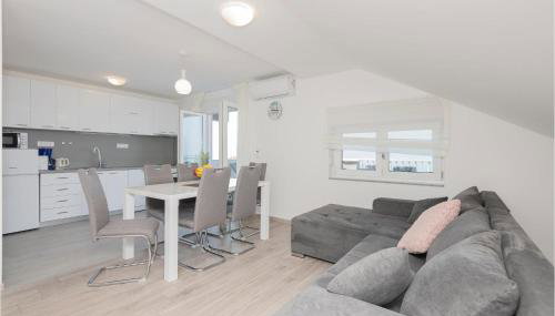 Nice Apartment In Podaca With Wifi - Foto 4