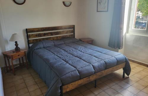 Les Bancs d'Autrefois, maison climatisée avec WIFI au centre de Ruoms - Foto 19