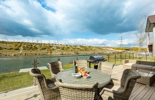 Lakeside property with spa access on a nature reserve Overton Island 11 OI11 - Photo 24