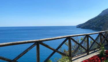 Starhost - CASTLE MEZZACAPO seaview terrace, garden and parking - Foto 2