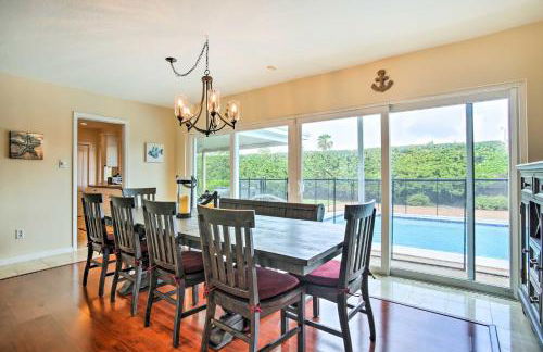 Riviera Beach Vacation Home with Pool Walk to Beach - Foto 9