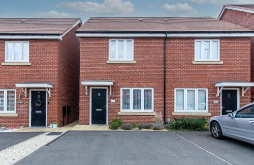 2-Bed Home in Quiet Neighborhood with Parking & Wifi - Foto 10