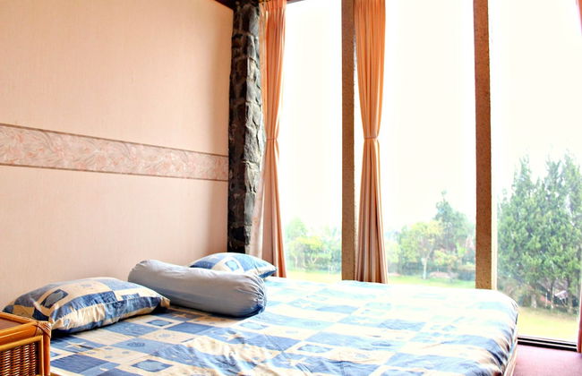 De Villa Istana Bunga by HouseinBandung - Photo 2