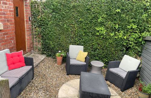 Hideaway between Coast and Moors in a beautiful Village apartment - Photo 21