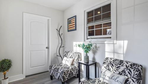 Cozy 4BR Retreat - Private backyard, Gazebo & Grill - Foto 2