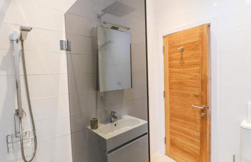 Grey Roofs - Foto 15