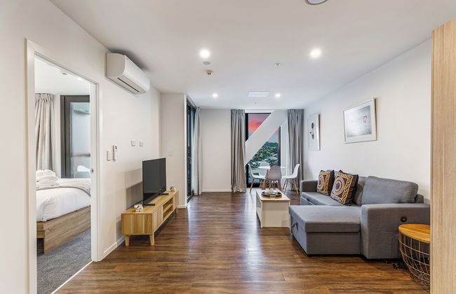 Stunning Ellerslie Apartment + Private Balcony! - Foto 7