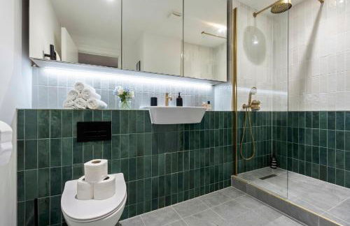 Signature Suite- City Centre, Pool Table, Canal, Netflix Sleeps 7 - Foto 5