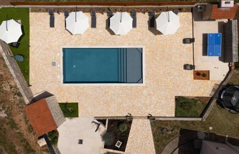 5 Bedroom Amazing Home In Bogatic - Foto 8