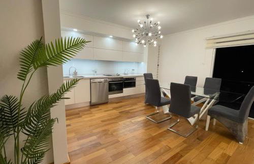 NICE and MODERN FLAT NEAR AIRPORT - Foto 2