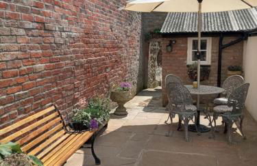 Delighful self catering in the heart of Glastonbury - Photo 6