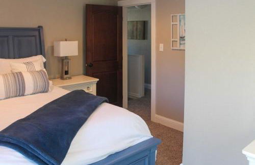 Scenic Yankton Retreat with Fire Pit 1 Mi to Lake! - Foto 17