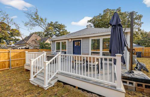 Walk to stadium! Cozy 2BR home - historic district - Photo 20