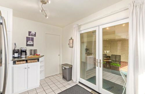 NEW! 1958 Chic Mid-Mod House - Foto 10