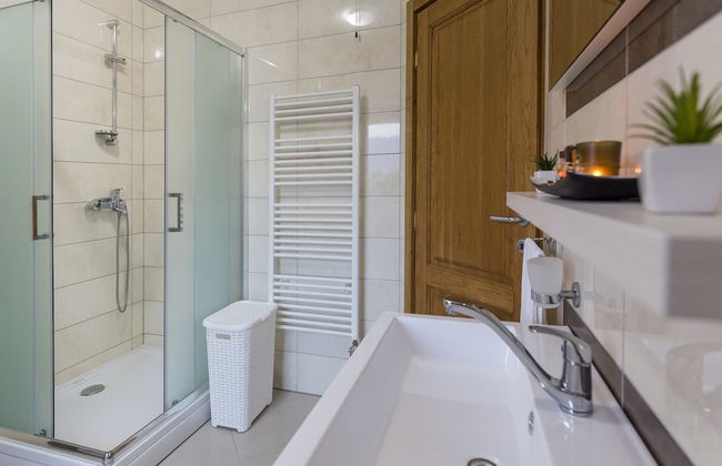 Spacious Holiday Home With Swimming Pool - Foto 24