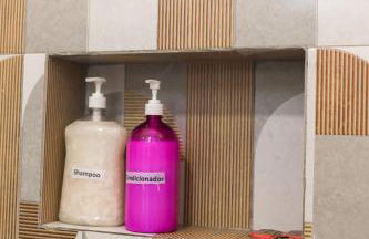 Lou Suítes - Suíte 03 com 2 camas de casal - Conforto para sua Família - Foto 35