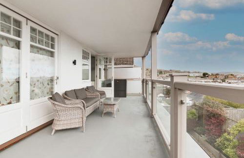 Jurassic View Apartment - Photo 13