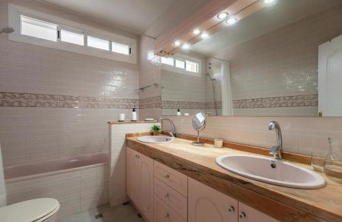 Casa con piscina privada cerca de playa - Photo 12