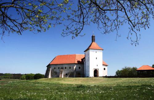 Apartman Batuda,moderno opremljen apartman u centru Đurđevca, u cijeni WELLNESS, sauna, bazen u obližnjem hotelu, mini zoo, 5G internet, R1 račun - Foto 19