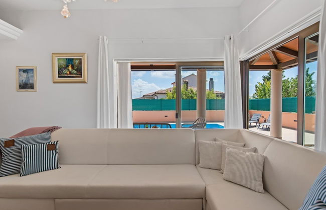 Stylish Villa in Buje With Outdoor Kitchen - Foto 11