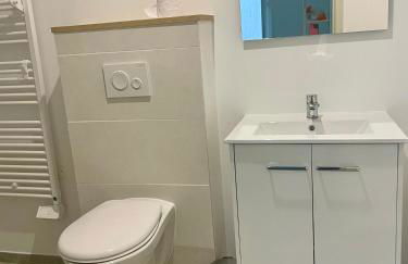 T2 rénové avec terrasse au cœur des Cévennes - Foto 11