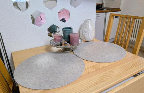 Apartment with AC, full kitchen, self check in, parking, 8 min to SAP campus, Wi Fi - Foto 9