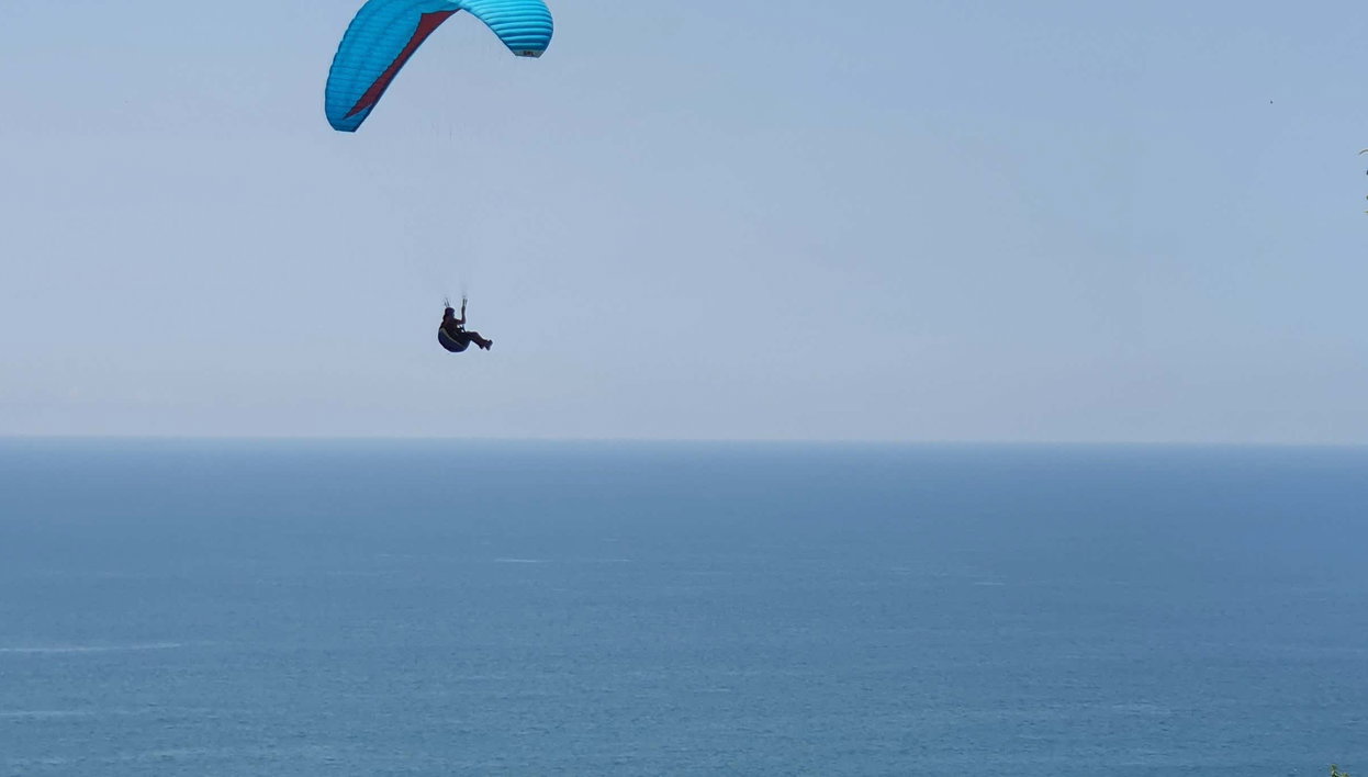 Vuelo en parapente por Montañita - Foto 1, Vuelo en parapente por Montañita