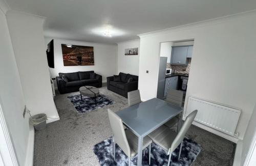 The Modern Balcony Apartment - 2 Bed 1 Bath Private Parking - Foto 6