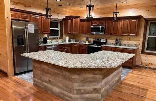 * * 4 Master Bedrooms, Views, Theater, Arcade, EVC - Photo 15