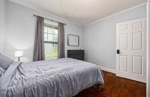 Queen Bed Retreat | Full Kitchen + Laundry Access - Foto 30