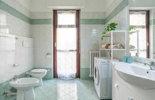 Teo s House private parking and lake view - Photo 22