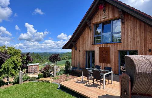 TOP moderne FeWo - Alpakahof zum Himmelreich, traumhafte Lage, Terrasse mit Weitblick, kostenfreier Parkplatz, Nähe Kurklinik, optional Sauna - Foto 1