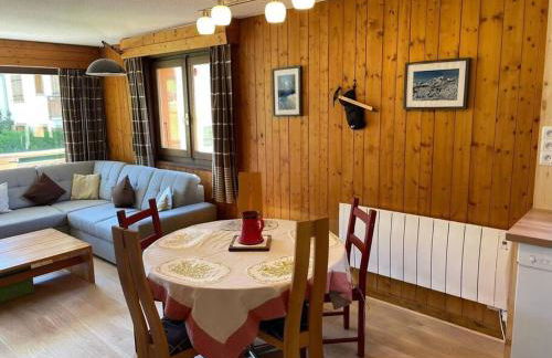 Charming Bright Spacious Village Walk to lift Hike - Foto 7