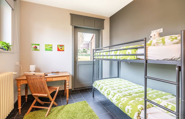 Apartment in Sint-idesbald Near the Beach - Photo 3