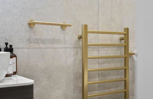 Beighton - 3 Bed Spacious Home with FREE Parking, Great for Groups & Families - Hosted by Stay Host Save - Foto 66