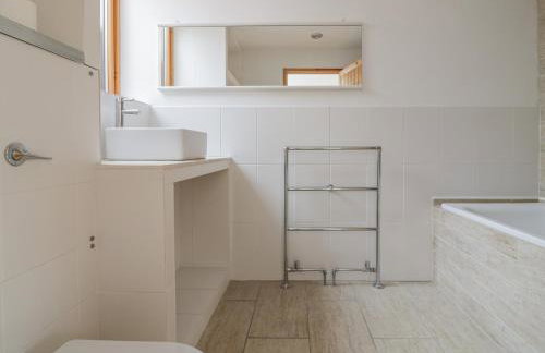 Frater House - Photo 24