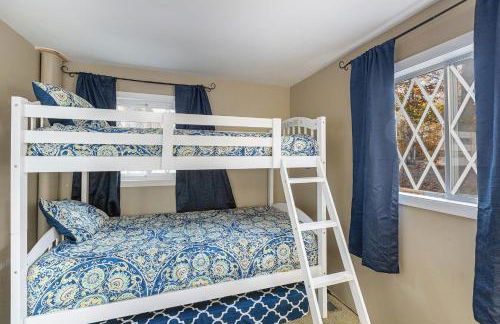 Cozy Chalet w Loft Near Sleeping Bear • Family Retreat ➠ 2552 - Foto 19