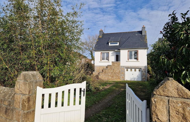 Holiday Home in Port-blanc Near Les Dunes Beach - Foto 1