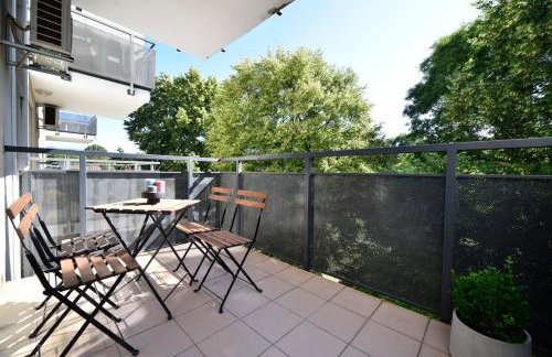 BLOCK APARTMENT PARK with private garage parking - Foto 14