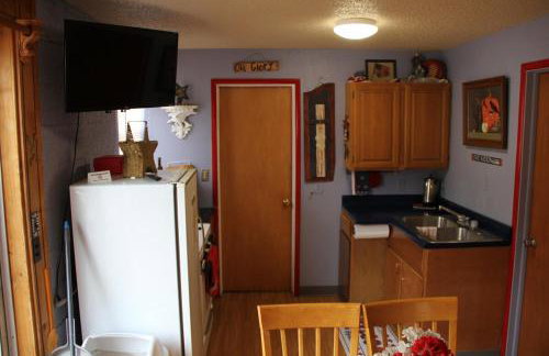 American-Themed Vacation Cabin with a Spacious Deck in Poudre Canyon near Fort Collins, Colorado - Foto 2