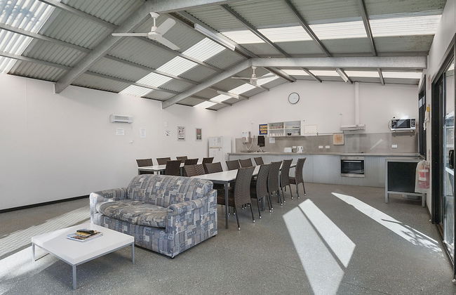 Port Broughton Tourist Park - Photo 51