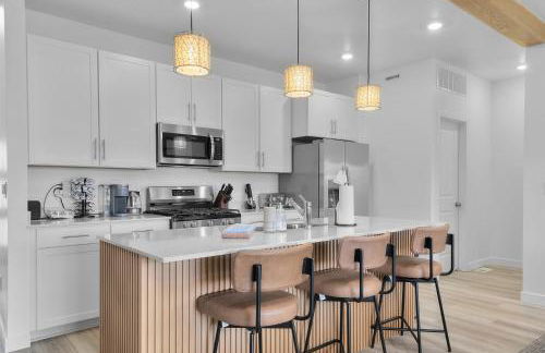 Golden Sunsets in Majestic Peaks - Foto 16