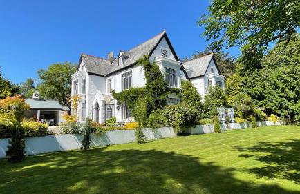 Penarwyn House - Photo 1