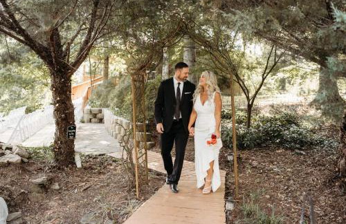 The Summit - 4 cabin getaway for 20 guests with views - Foto 70