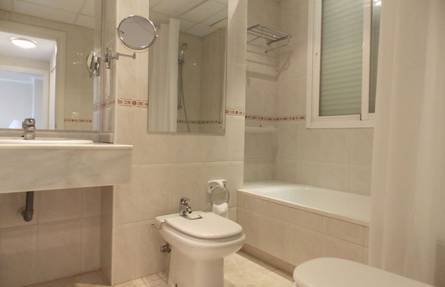 Beachside Apartment Near Puerto Banus - Foto 13