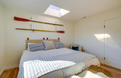 Seaside Home with Hot Tub and Patio Close to Beaches! - Foto 10