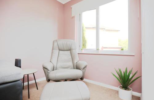 Palmers Place By N And N Stays Worker Friendly Accommodation in Bradley Stoke with private parking and fast WIFI, Long Stays Welcome - Foto 25