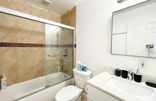 570 BayFair 5Br Coze home with Greatviews - Foto 2